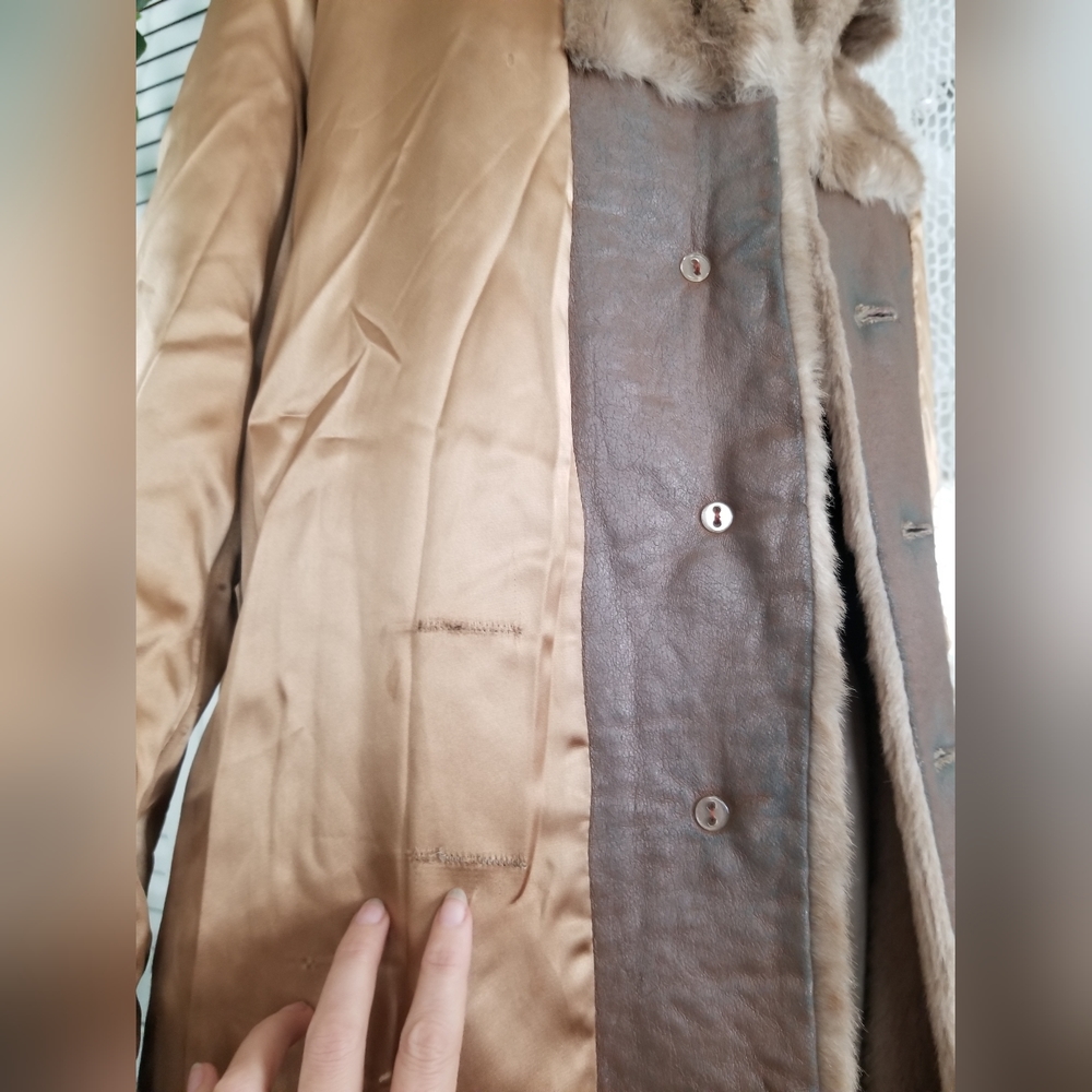 Vntg Caramel Tan Faux Fur Coat - Picture 13 of 14